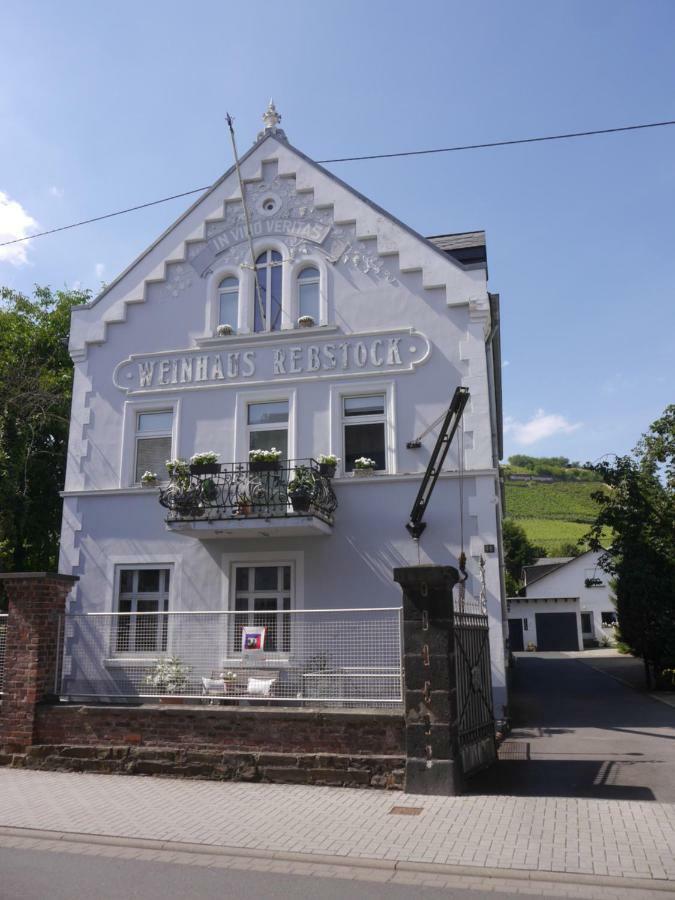 维宁根Altes Weingut Weinhaus Rebstock公寓 外观 照片